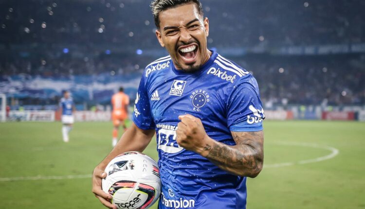 matheus bidu comemora