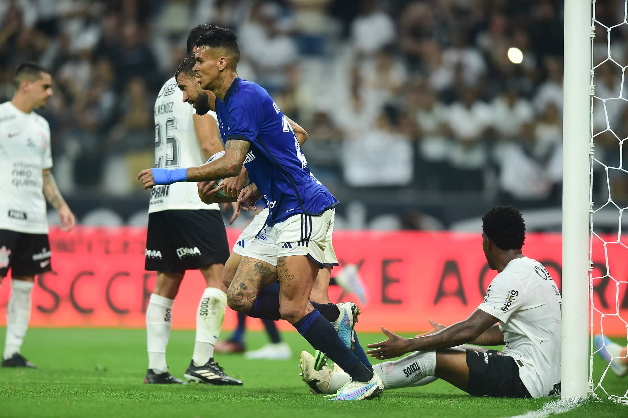 Cruzeiro x Corinthians. Foto: Mauro Horita/Reprodução.