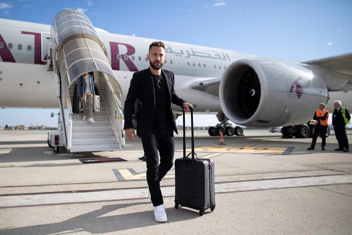 Everton Ribeiro.