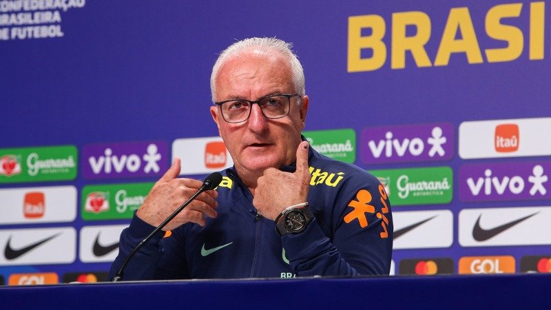 Dorival Jr exclui 4 jogadores da Seleção Brasileira
