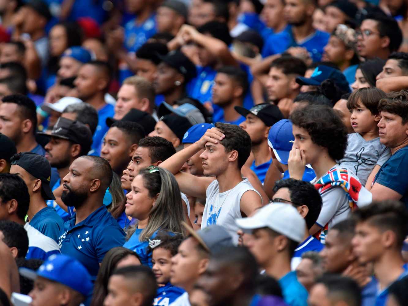 Ex-Cruzeiro estreou com dois gols no novo clube a agora passará por cirurgia