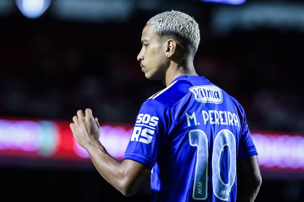 De herói a vilão: Torcida do Cruzeiro muda o tom com Matheus Pereira