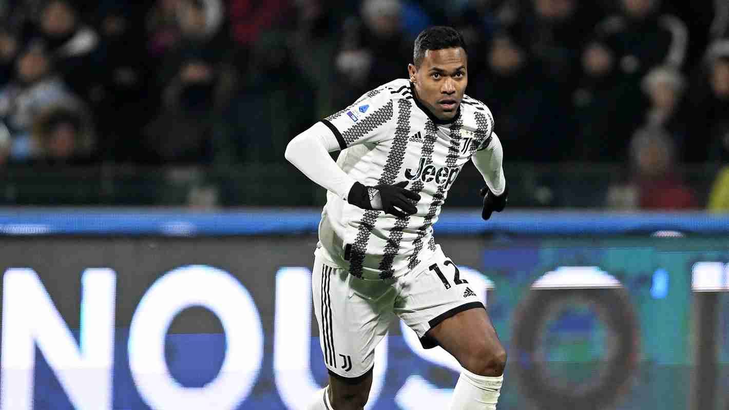 Desejado por muitos, conquistado no Rio: Alex Sandro aceita proposta de clube brasileiro