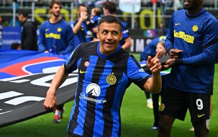 Rio de Janeiro presenciou a chegada de Alexis Sánchez para apresentação no Nilton Santos