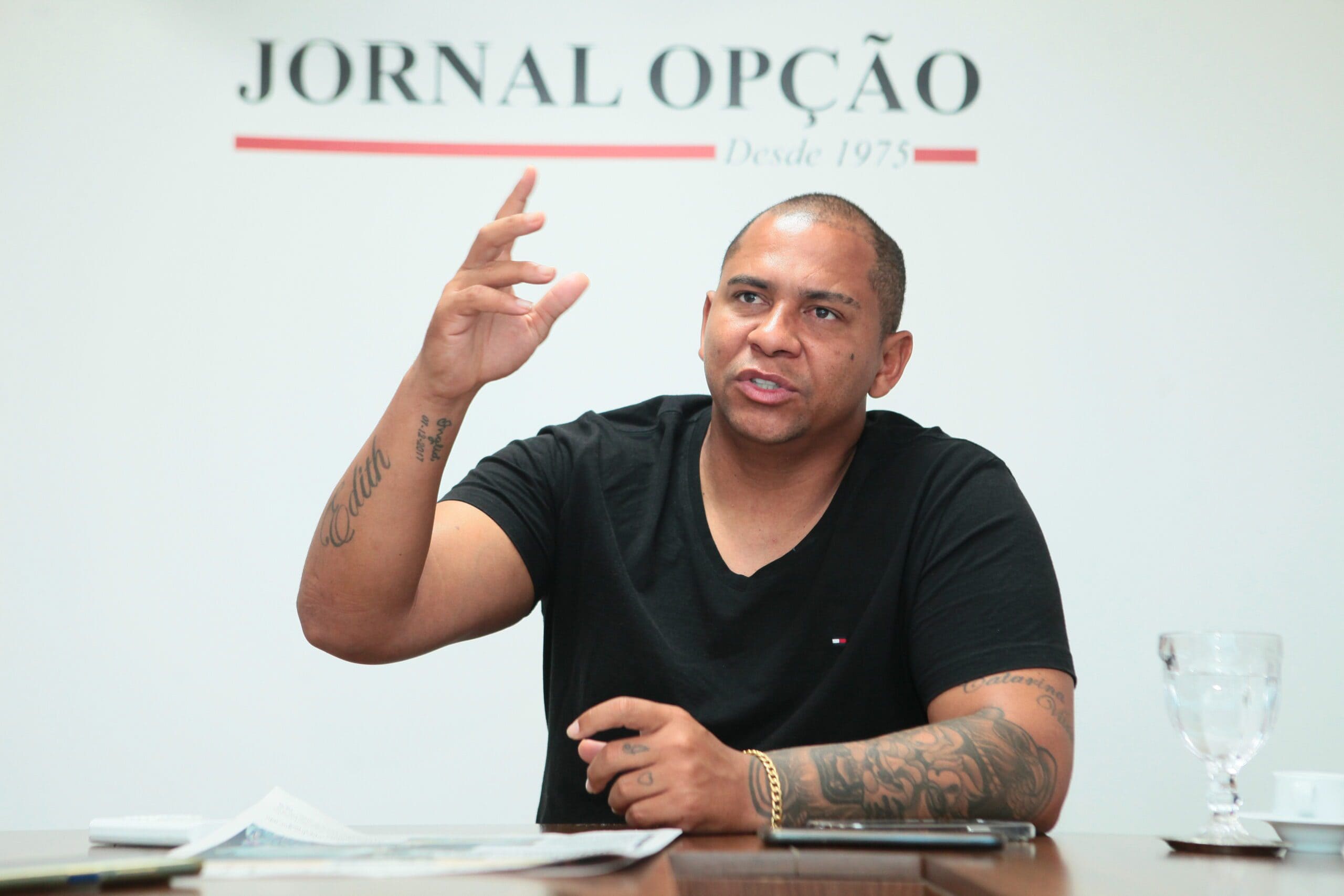 Atacante Walter é apresentado por mais um clube inesperado em sua carreira
