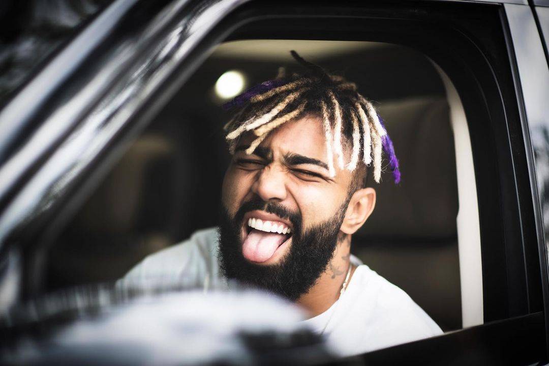 R$ 2 milhões mensais e Gabigol larga tudo para assinar com o Cruzeiro em definitivo