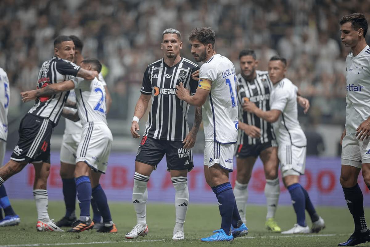 Jogador do Atlético não tem medo de polêmica e se derrete todo pelo Cruzeiro