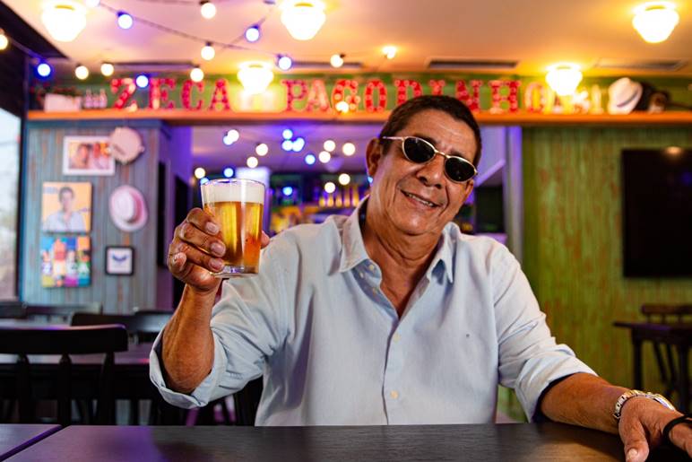Cervejaria de Zeca Pagodinho tomou atitude para acabar com spoilers em jogos do Cruzeiro