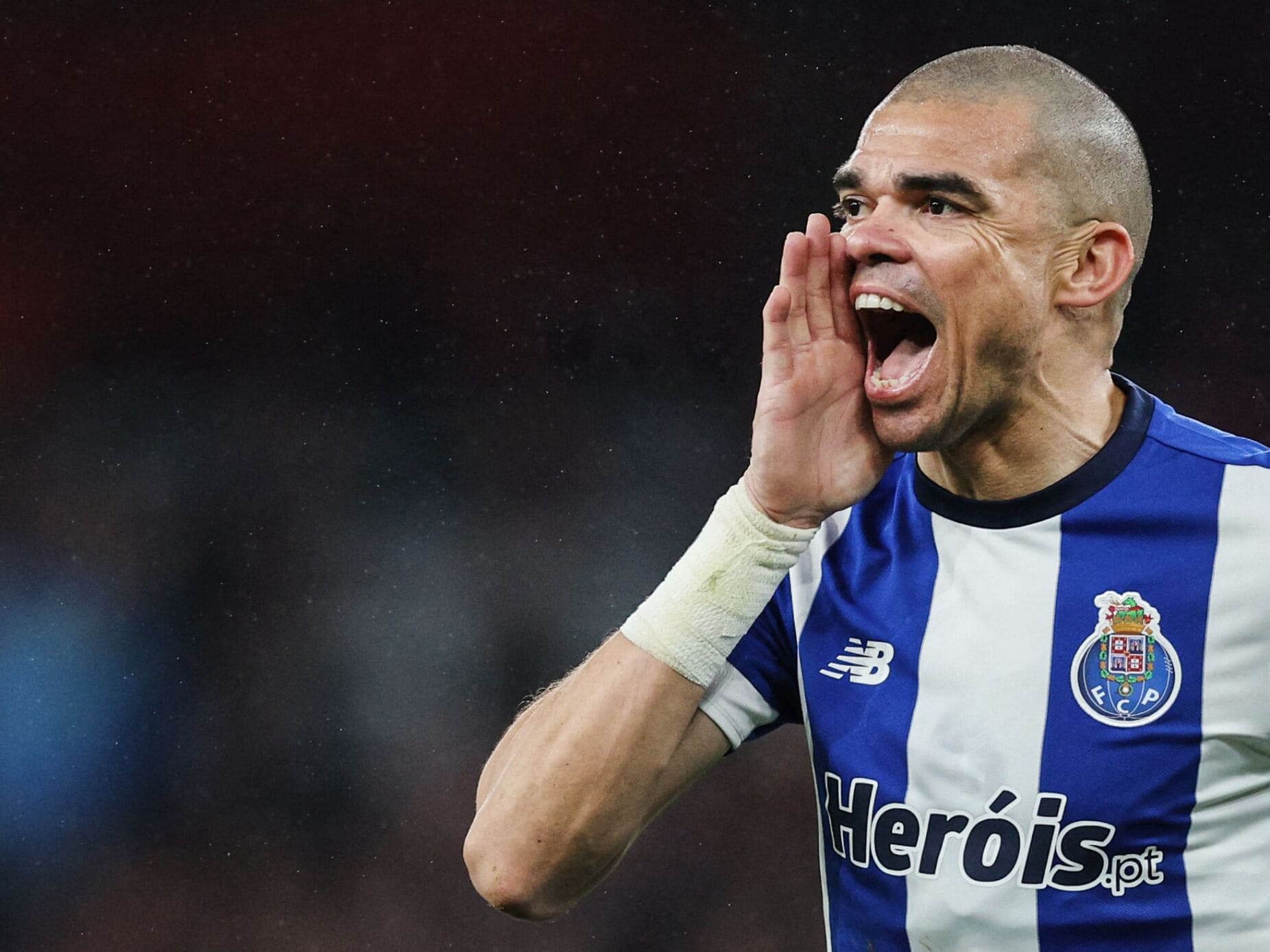Zagueiro do Cruzeiro manda recado para Pepe e viraliza