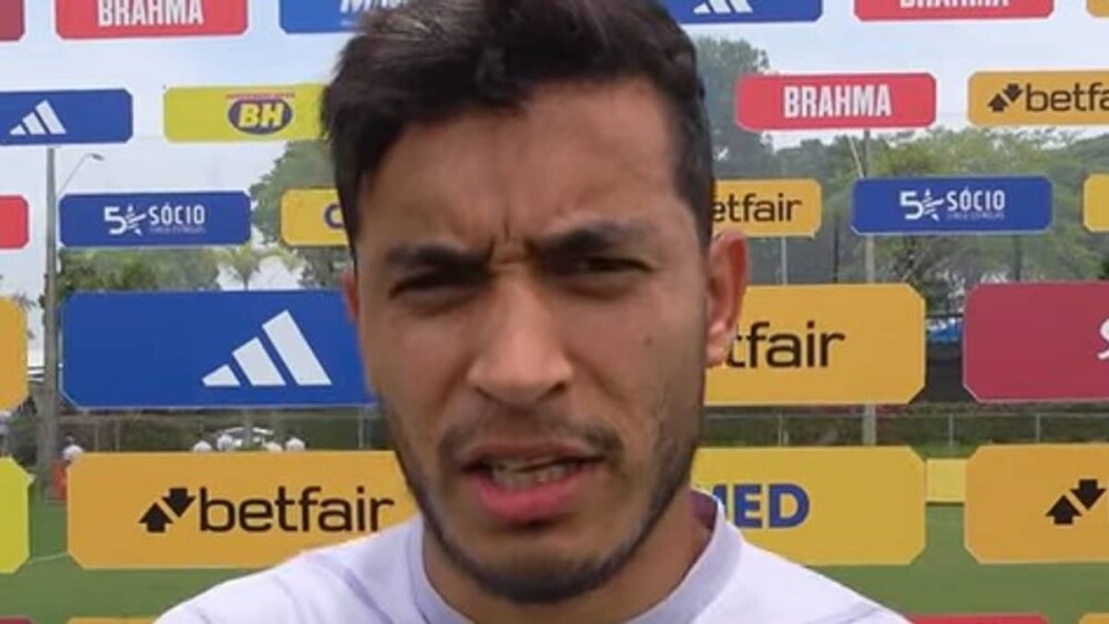 Anderson perdeu a cabeça no treino e deu soco na boca de William