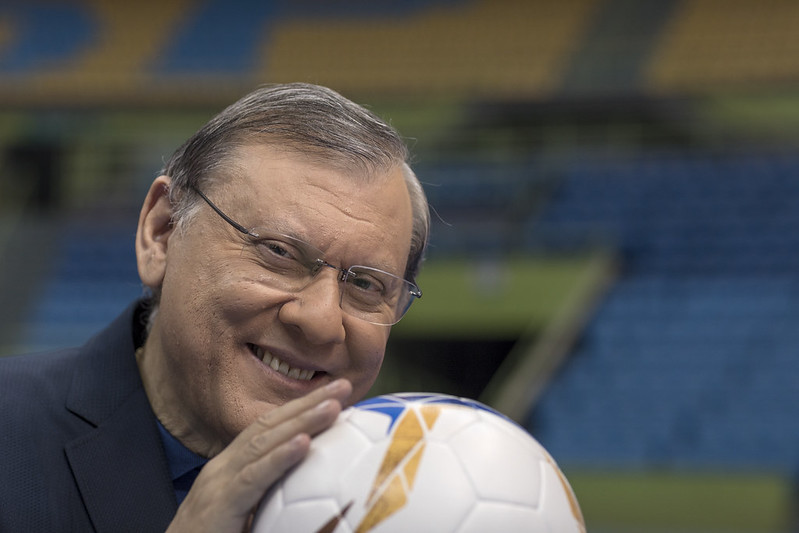 Milton Neves crava gigante brasileiro próximo do desespero contra o rebaixamento