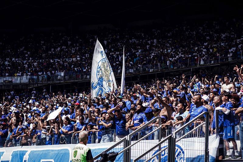 É papo de bilhão! Empresas travam disputa histórica para fechar negócio com o Cruzeiro e seus aliados