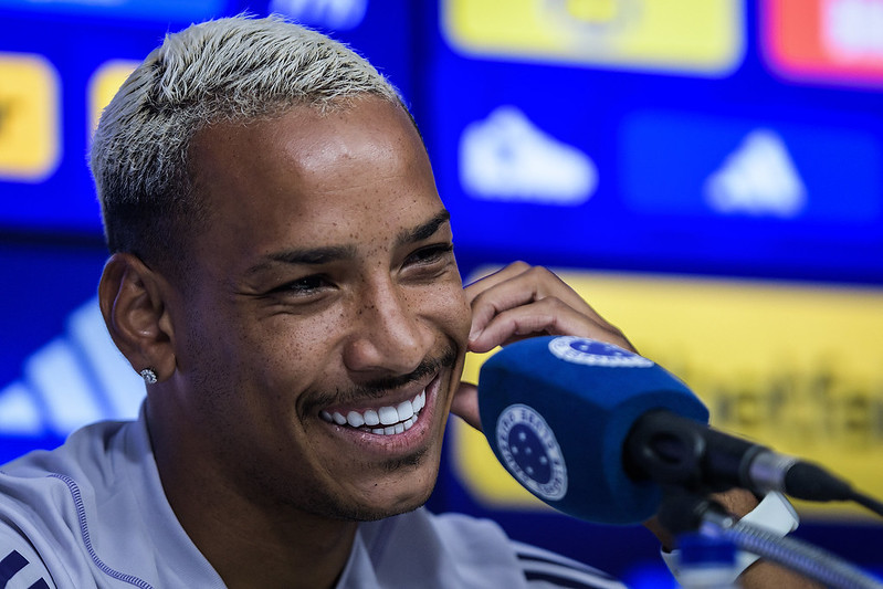 Matheus Pereira dá primeiro passo em conversa com atacante desejado no Brasil inteiro: ‘Dobra até o vento’