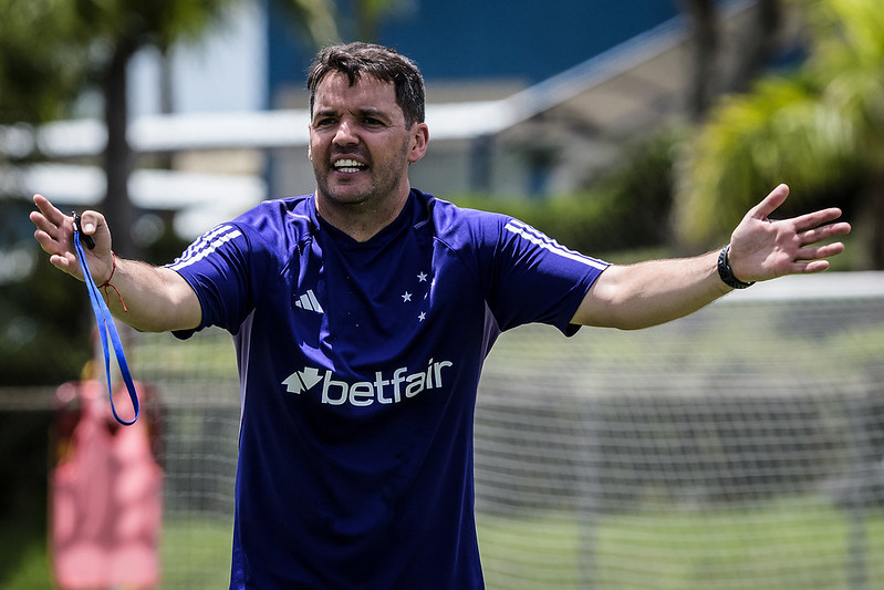 Boca Juniors anuncia novo treinador e quem comemora mesmo é Nicolás Larcamón, ex-Cruzeiro