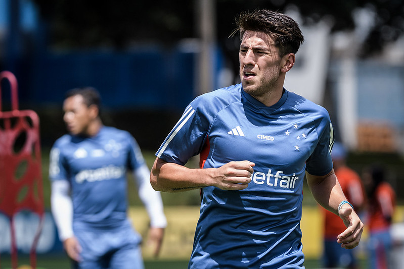 Lucas Villalba pegou suas coisas no Cruzeiro e já treina em sua cidade-natal