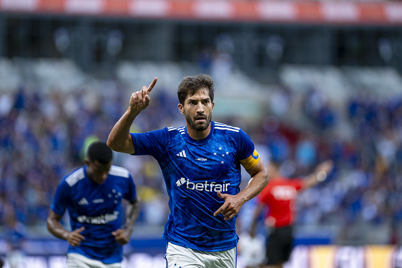 Caímos da cadeira com o desfecho de Lucas Silva no Cruzeiro