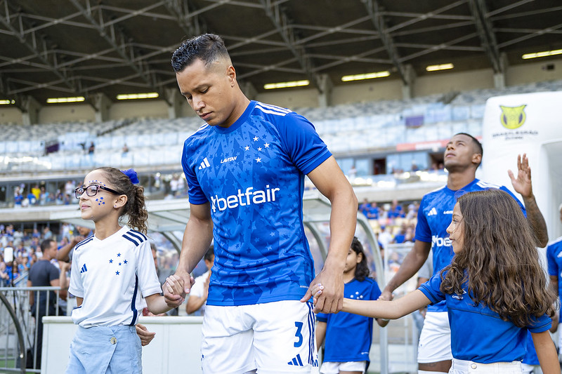 Marlon não deixa o clima esfriar e responde sobre provocação de goleiro do Lanús