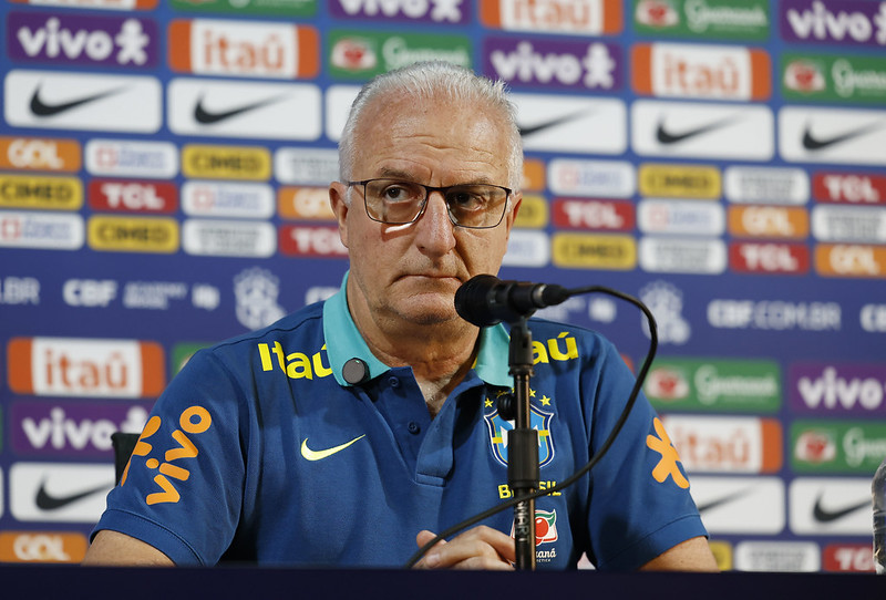 MELHOR lateral-direito do MUNDO foi contratado pelo CRUZEIRO e Dorival Jr não convocou