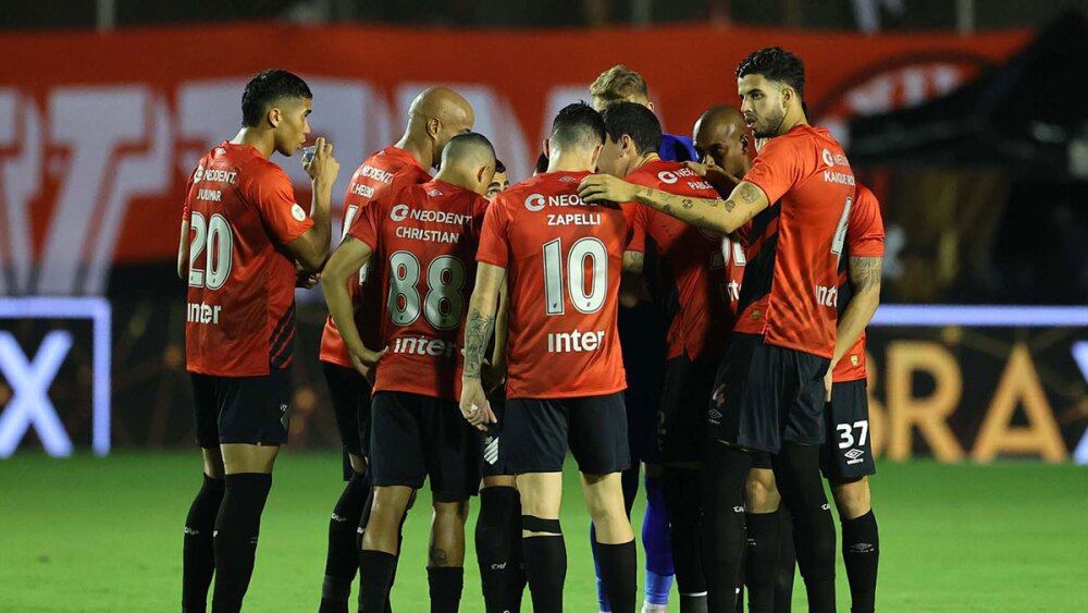 Volante do Athletico é a primeira indicação de Diniz para o Cruzeiro