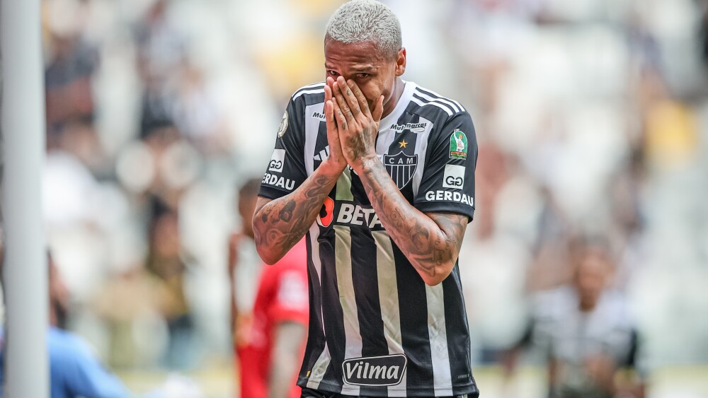 Atlético aplica calote milionário e acaba virando notícia no país inteiro