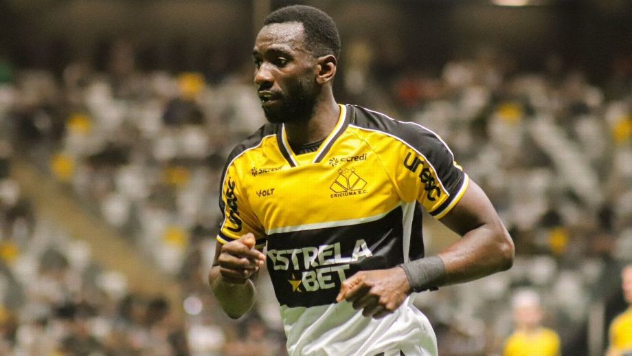 Bolasie aceita salário básico para jogar no Cruzeiro em 2025
