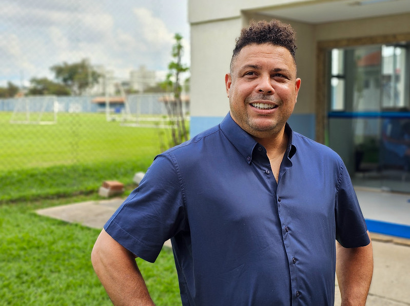 Ronaldo mostra mais uma vez por que é Fenômeno e decide virar presidente da CBF