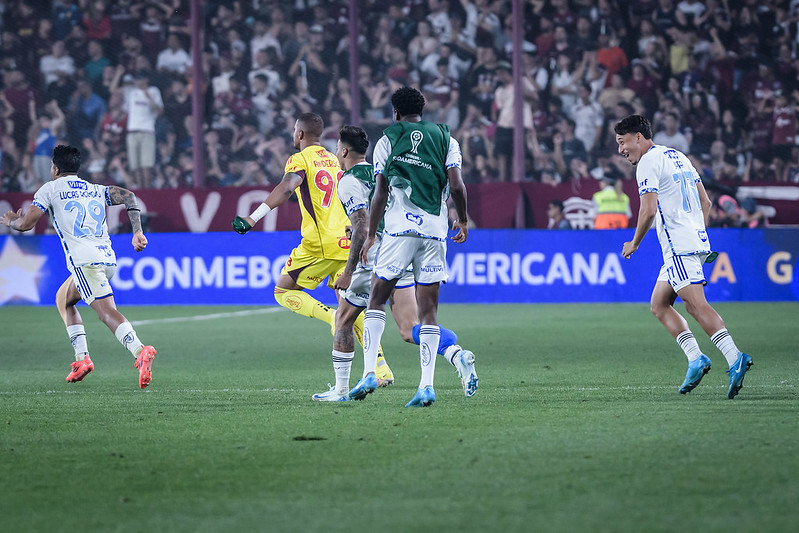 Cruzeiro e Racing terão Sul-Americana como revanche histórica entre os clubes