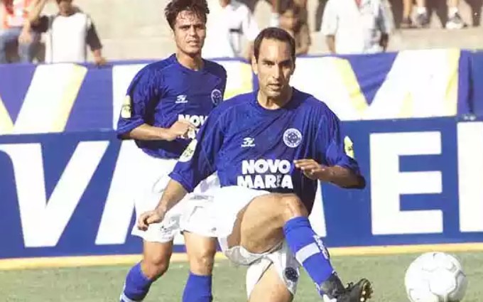 Ex-Cruzeiro, Edmundo ganhava salário “animal” para jogar no Napoli