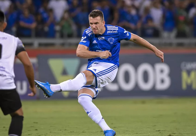 Eduardo Brock volta ao Brasil com tudo acertado para vestir azul e branco outra vez