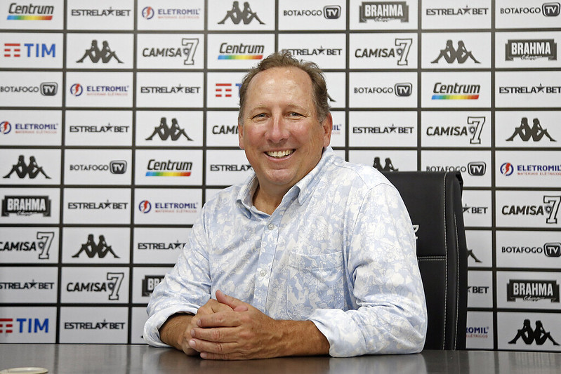 Dono do Botafogo tem carta na manga para conquistar títulos e poucos sabem