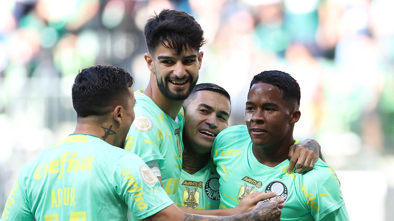 Cruzeiro ganha oferta EXCLUSIVA para contratar atacante que fazia dupla com Dudu no Palmeiras
