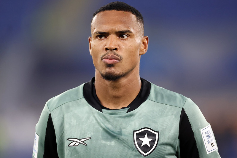 Enquanto o Botafogo amarga eliminação precoce, Cruzeiro vence na estreia do Mundial de Clubes
