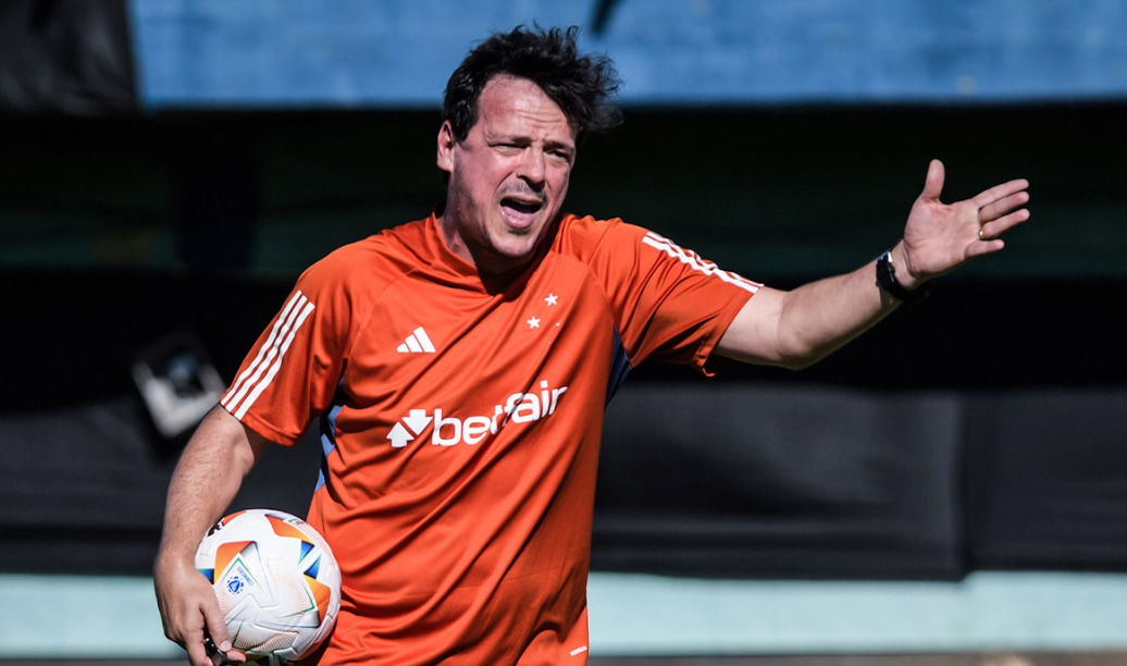 Samuel Venâncio crava se Fernando Diniz será demitido do Cruzeiro