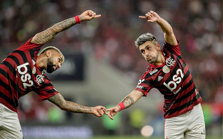 Arrascaeta está de mudança no Flamengo para vestir mesma camisa de Gabigol