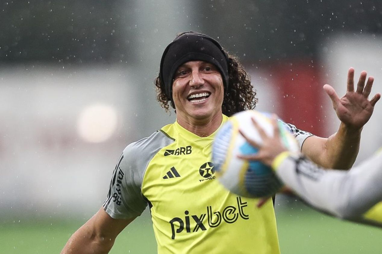 R$ 1 milhão mensal e David Luiz chega ao Cruzeiro para jogar com Dudu e Gabigol