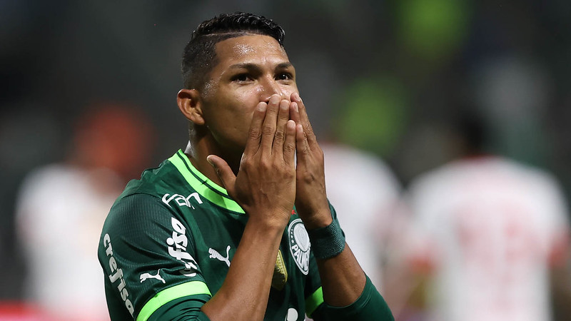 Rony pede salário astronômico para assinar contrato com o Fluminense