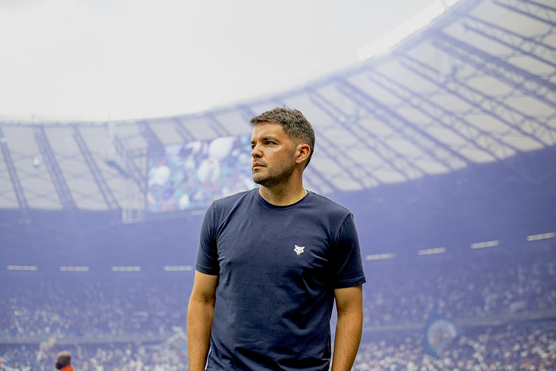 Nico Larcamón pede a contratação de atacante que recém saiu do Cruzeiro