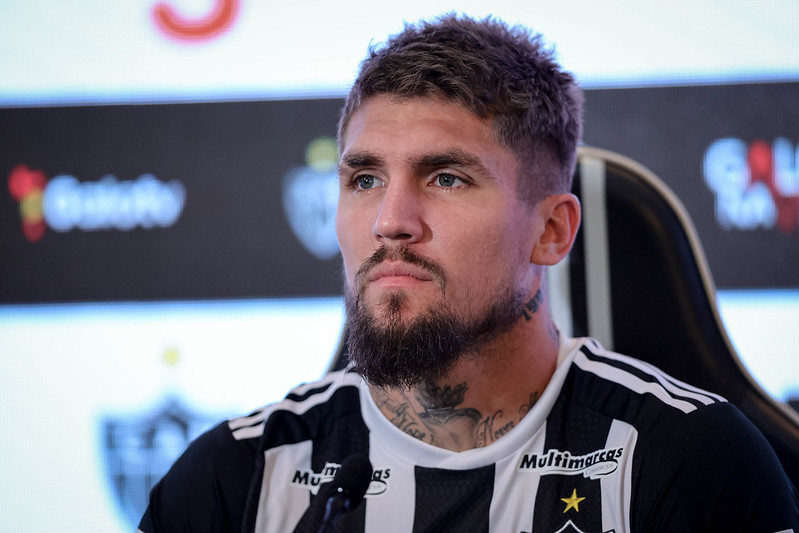 Lyanco inventou de provocar o Cruzeiro e acabou na pior com jogadores do Atlético