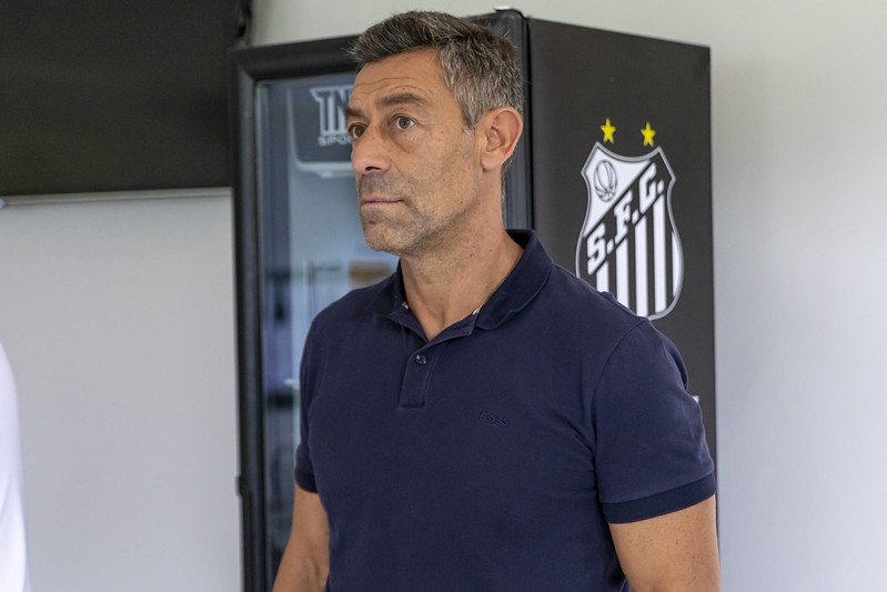 Pedro pensa fora da caixa no Santos e pede jogador com problemas de lesão no Cruzeiro