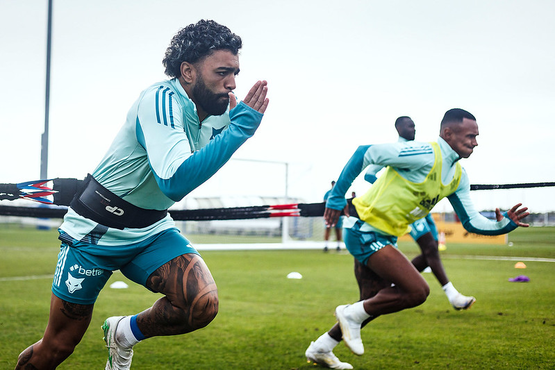 Gênio do futebol aprova decisão de Gabigol