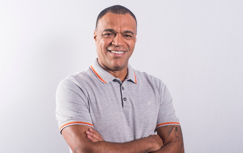 Denílson Show vai ganhar salário de atacante na Globo