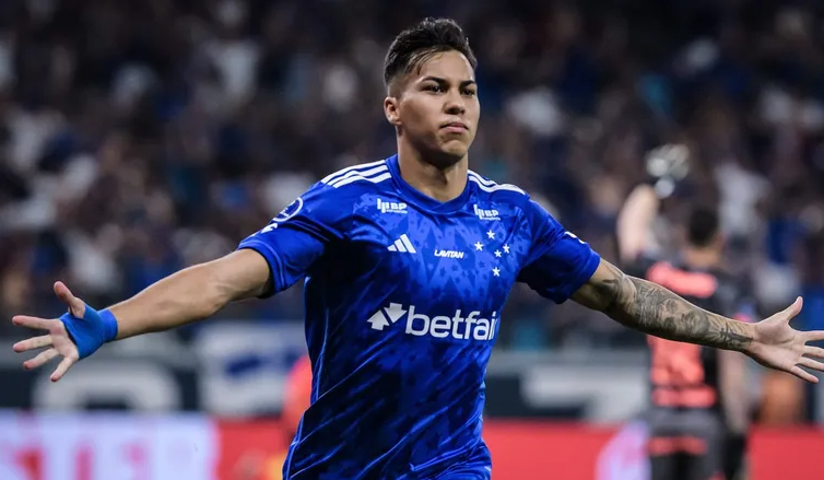 Além de atuar pelo Cruzeiro, Kaio Jorge administra negócio pessoal à distância