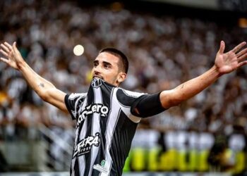 Alvinegro rival do Cruzeiro surpreende e contrata Thiago Galhardo