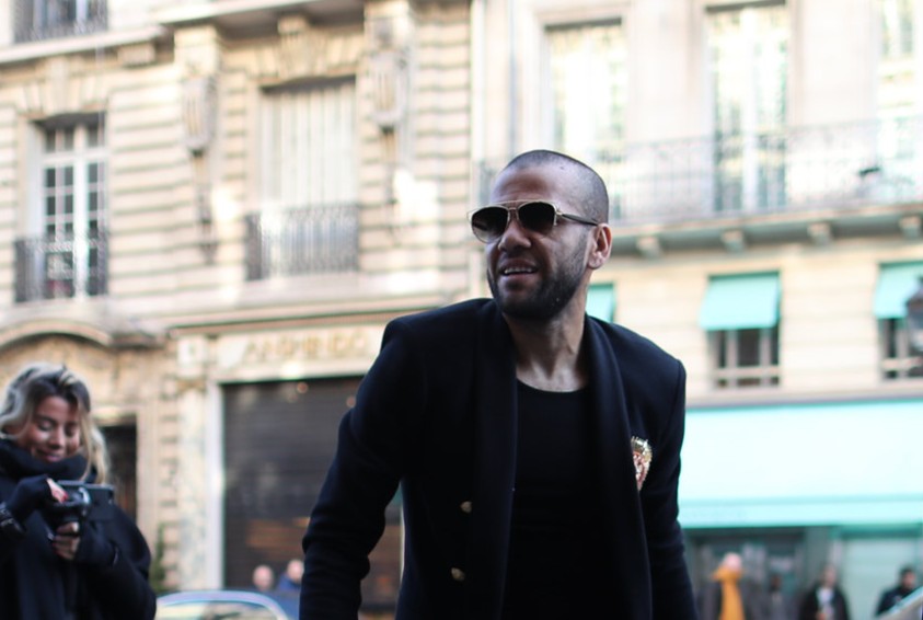 Daniel Alves celebrou vitória na Justiça com pagamento de R$ 17 milhões