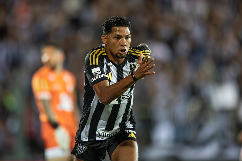 Enquanto Gabigol ganha R$ 2,4 milhões no Cruzeiro, salário de Rony no Atlético ainda maior
