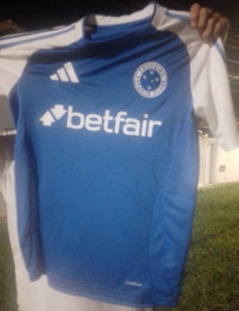 Vaza imagem da provável nova camisa do Cruzeiro para 2025