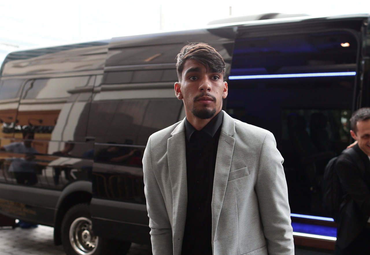 Por R$ 143 milhões, Paquetá sai da Inglaterra para vestir a camisa do Flamengo