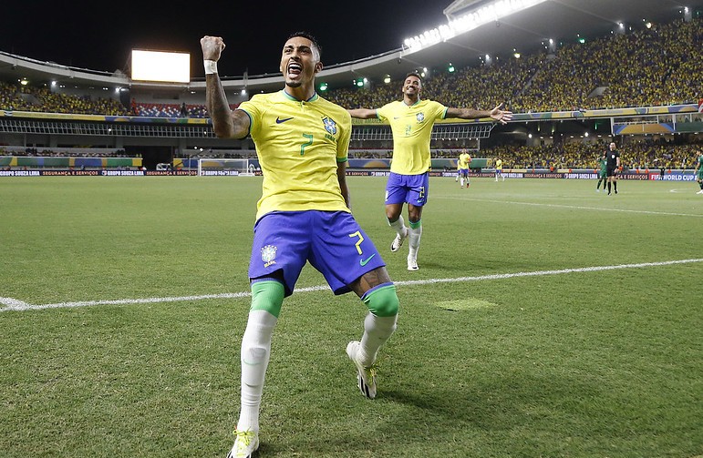 Após pagamento de R$ 6,2 bilhões, Barcelona vende Raphinha