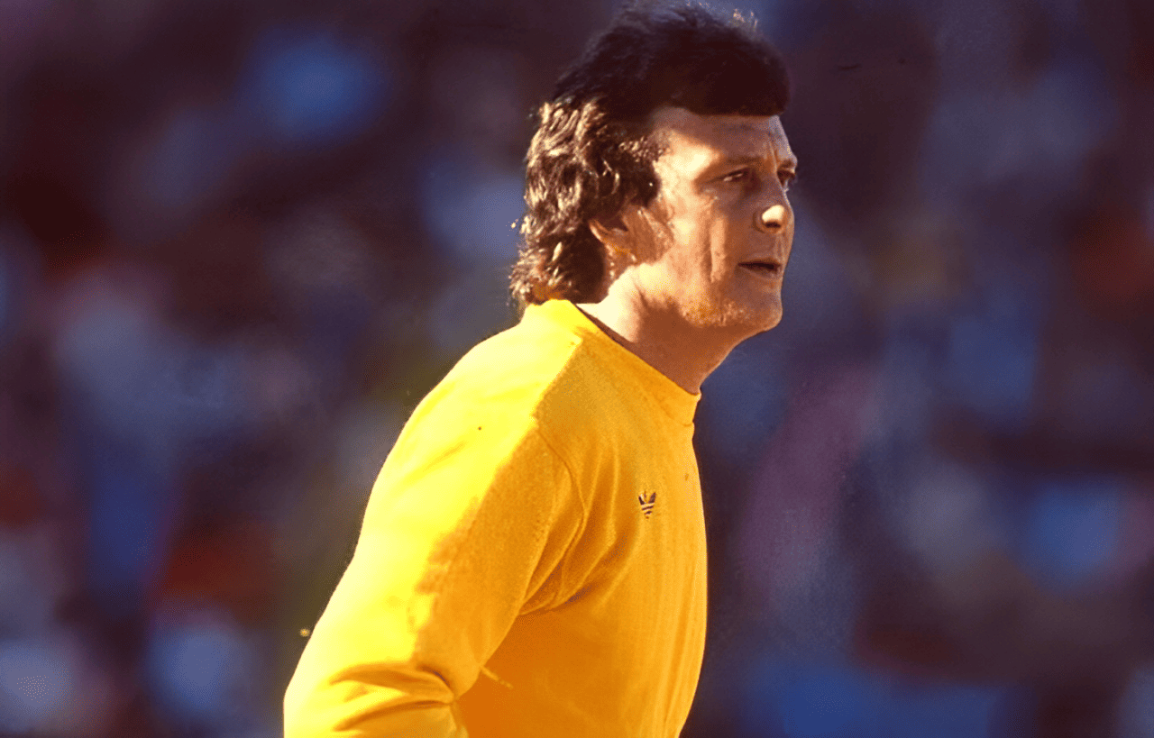 Lendário Raul Plassmann “inventou” a camisa amarela dos goleiros do Cruzeiro