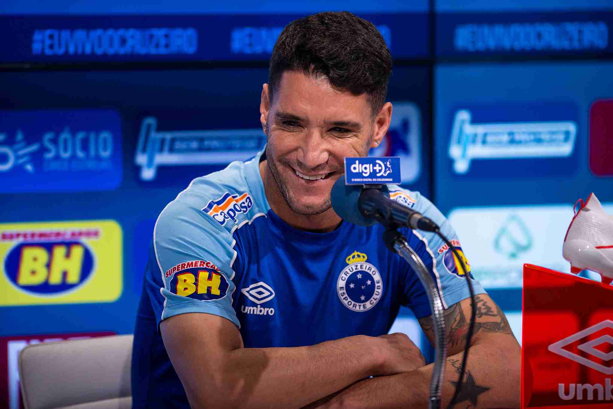 Thiago Neves exalta Matheus Pereira e rebaixa Gustavo Scarpa para todo o Brasil ver